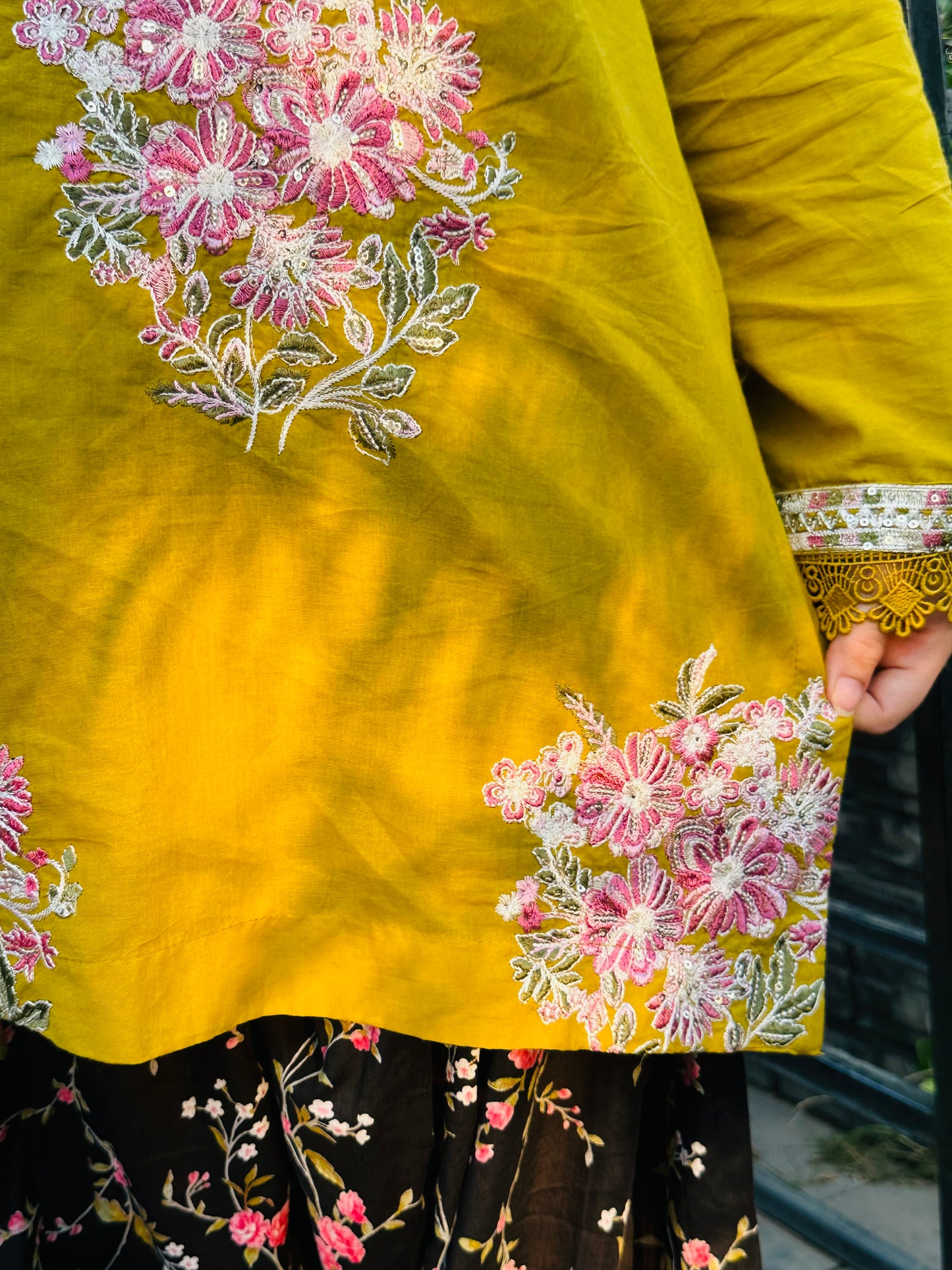 Olive Bloom